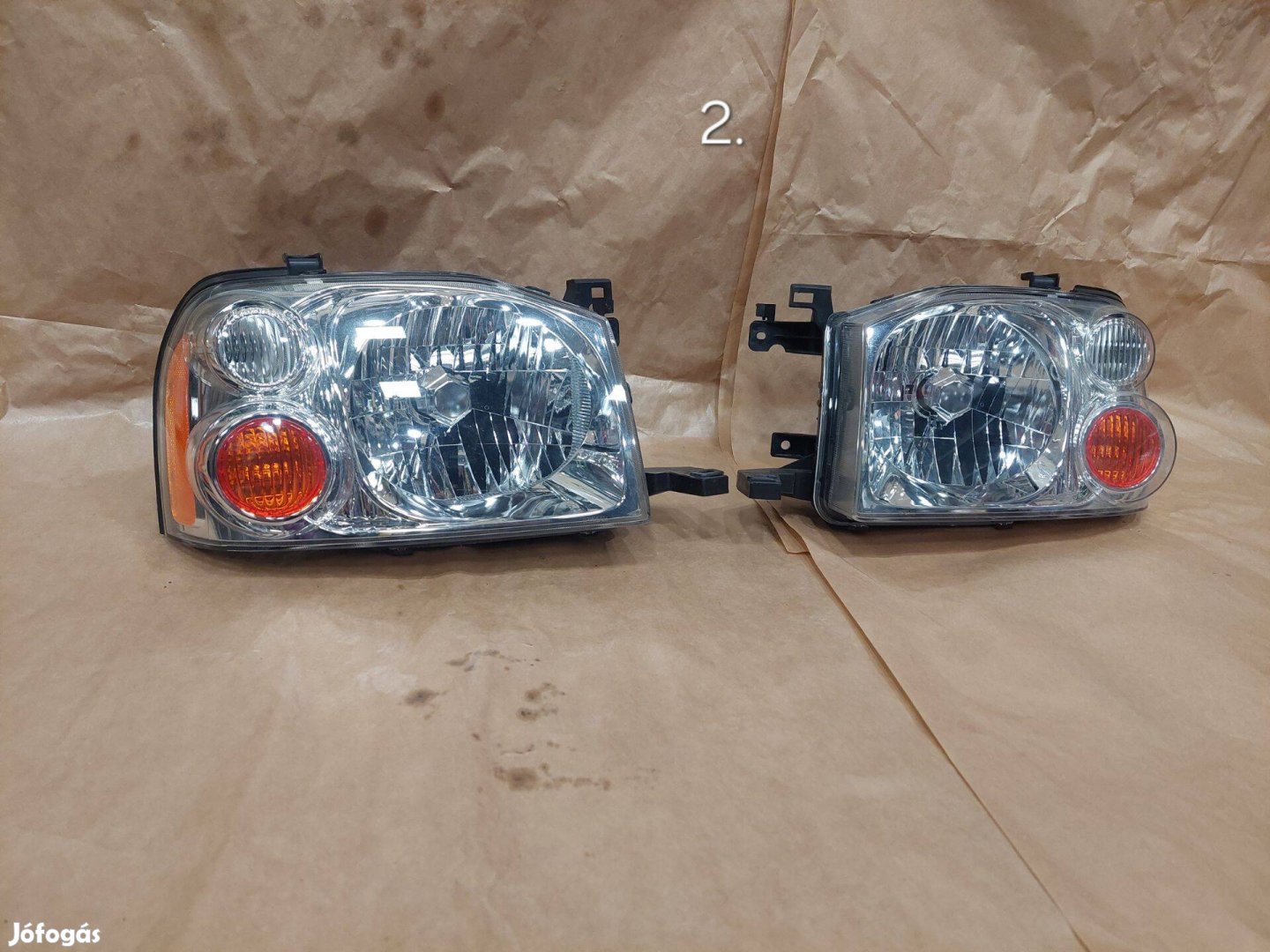 Nissan Navara D22 fényszóró pár