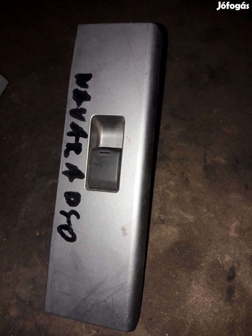 Nissan Navara D40 Ablakemelő Kapcsoló