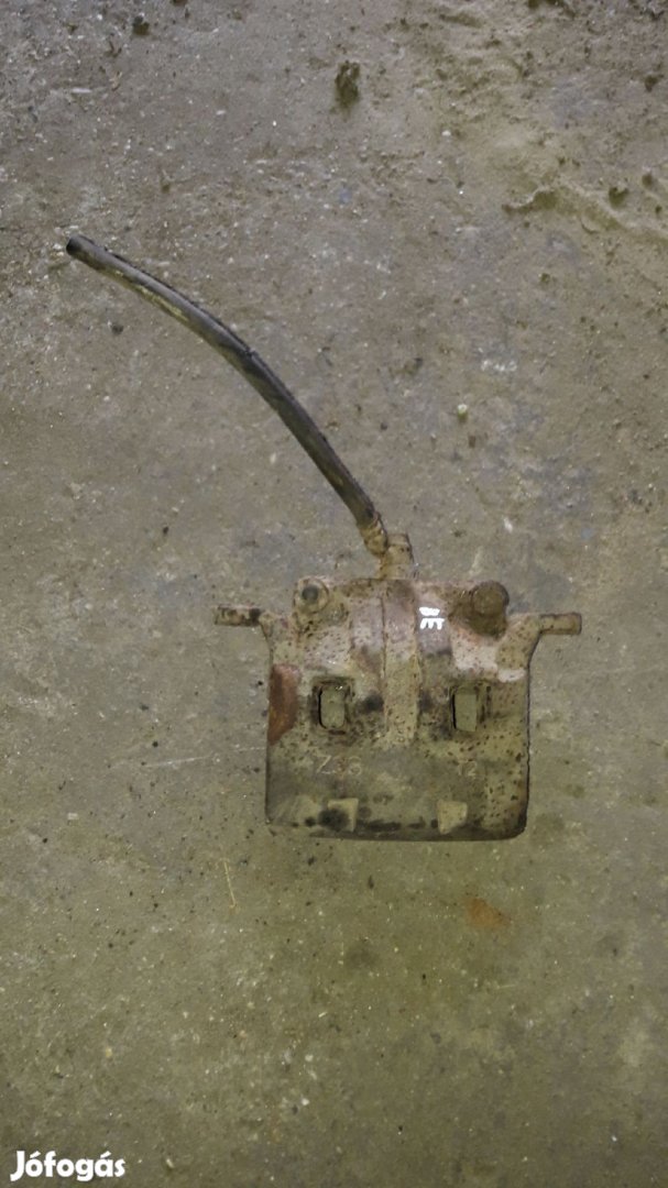 Nissan Navara D40 Bal Első Féknyereg