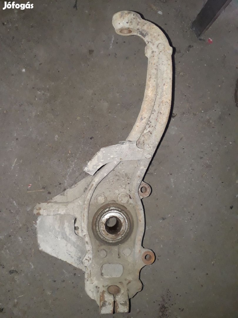 Nissan Navara D40 Jobb Első Csonkállvány Kerékaggyal