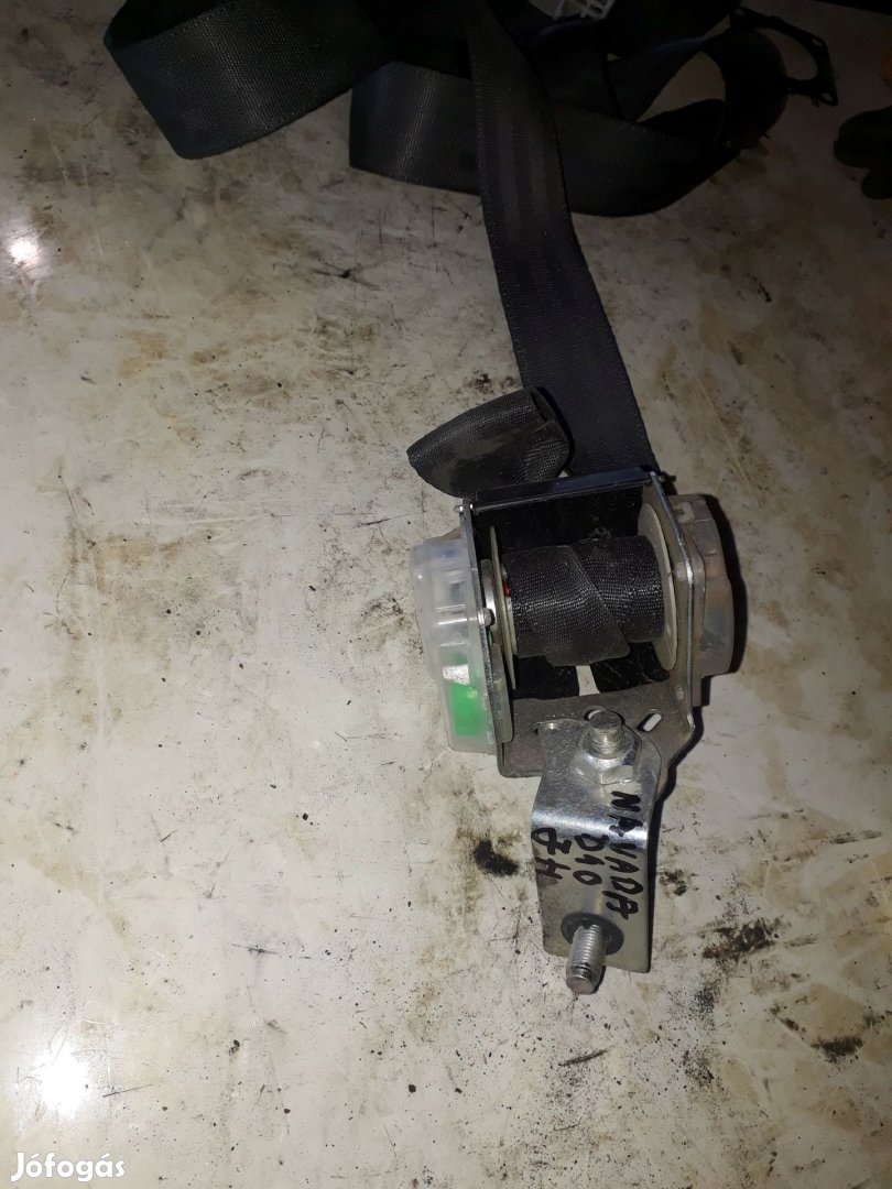 Nissan Navara D40 Jobb Hátsó Biztonsági Öv