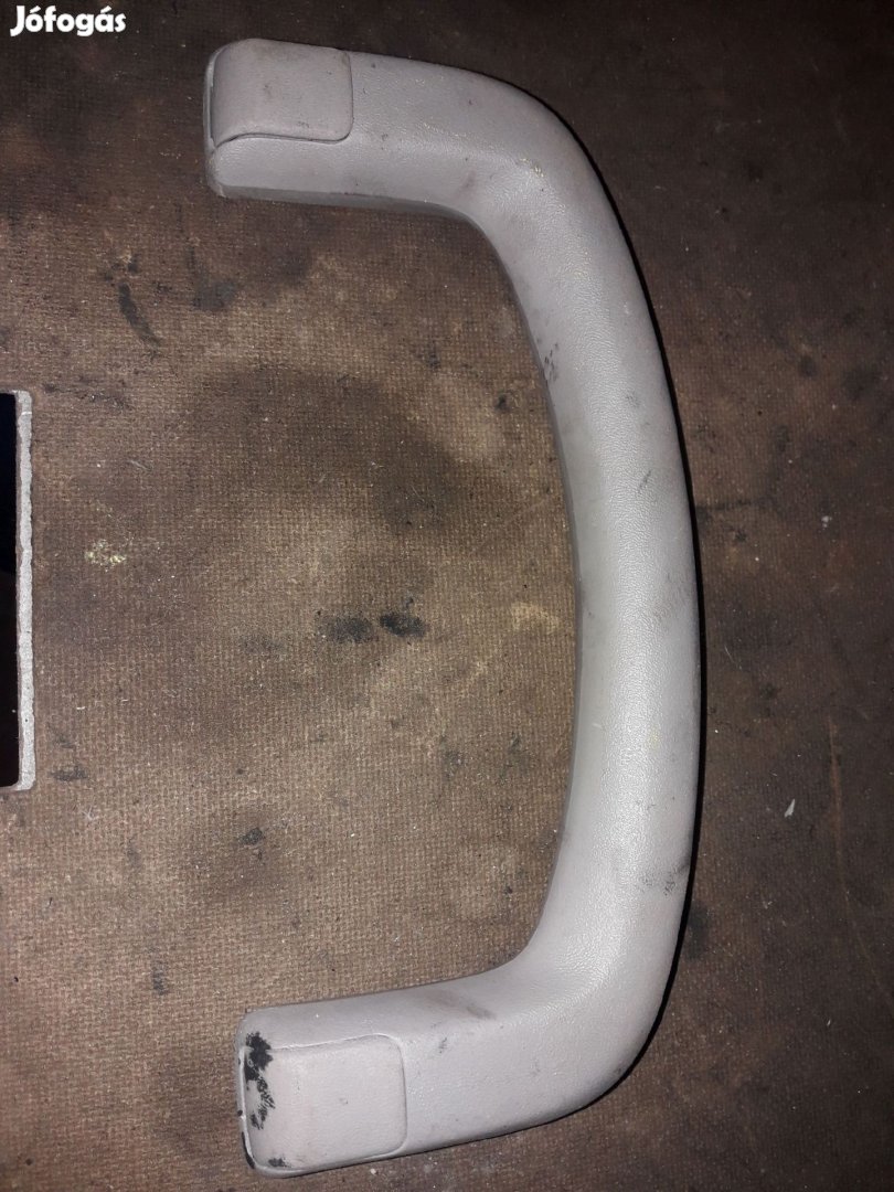 Nissan Navara D40 Kapaszkodó