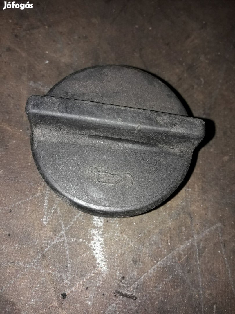 Nissan Navara D40 Olaj Beöntő Sapka Olaj Betöltő Fedél