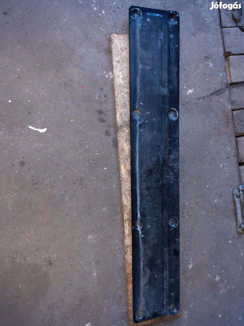 Nissan Navara D40 Plató Ajtó Belső Burkolat