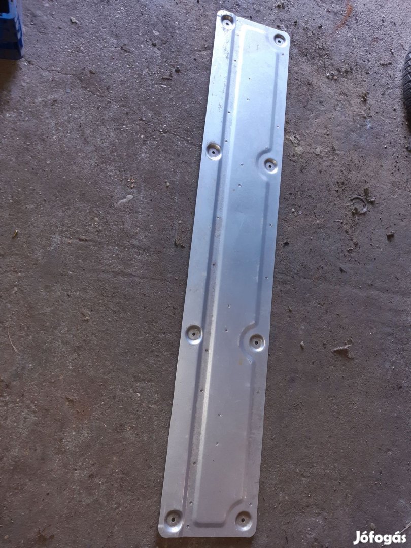 Nissan Navara D40 Plató Ajtó Belső Burkolat