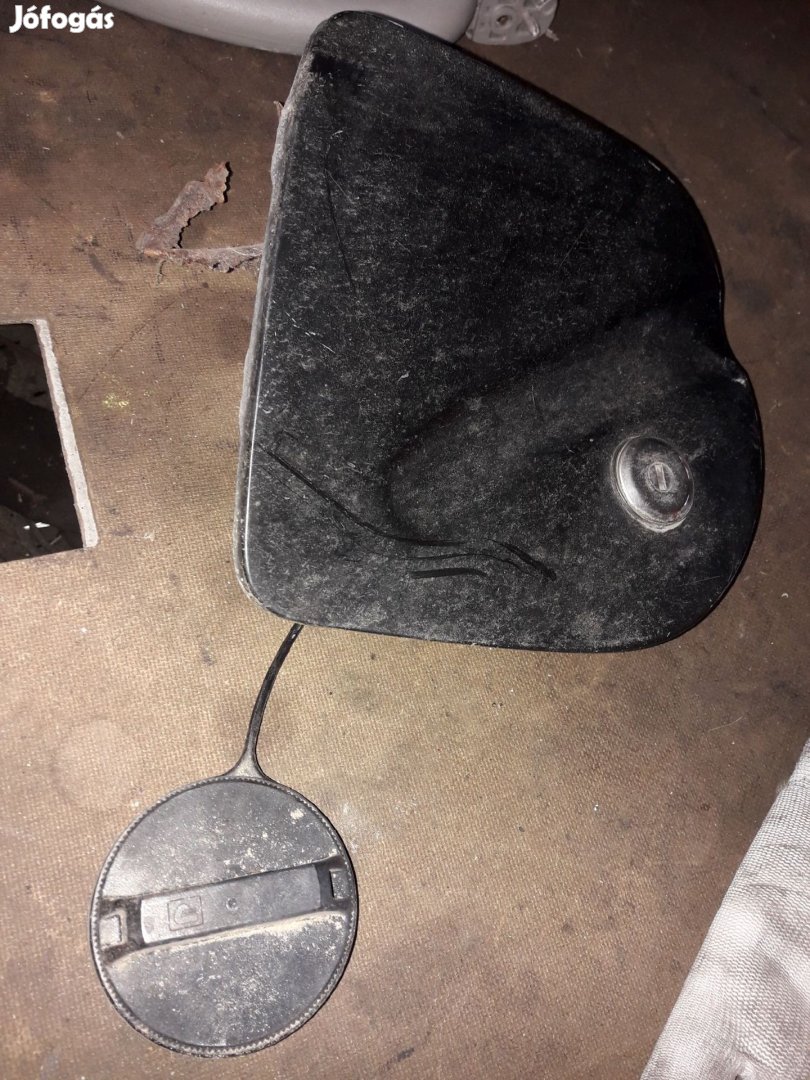 Nissan Navara D40 Tankajtó