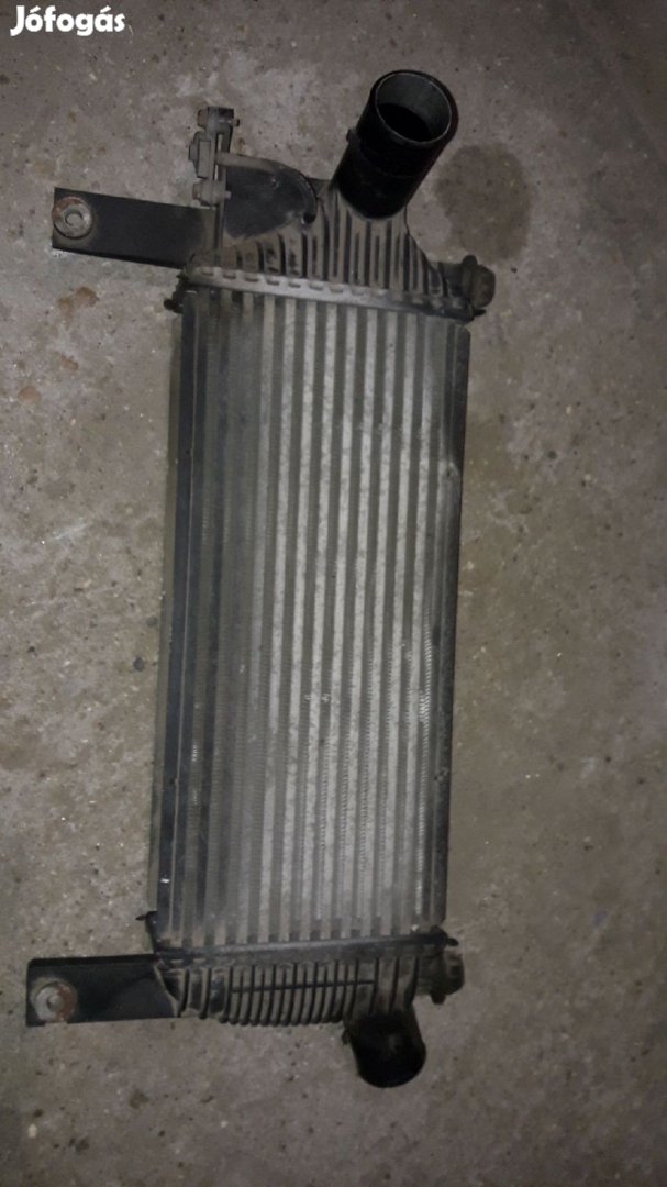 Nissan Navara D40 Töltőlevegő Hűtő / Intercooler