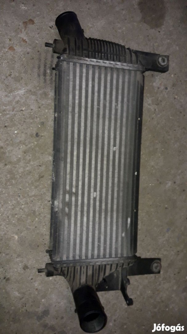 Nissan Navara D40 Töltőlevegő Hűtő / Intercooler