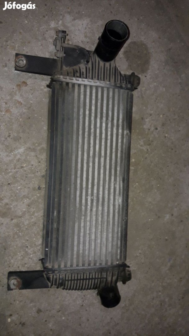 Nissan Navara D40 Töltőlevegő Hűtő Intercooler