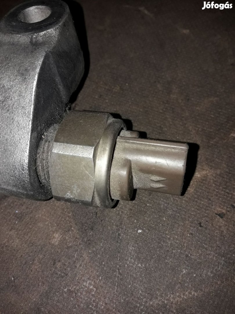 Nissan Navara D40 Üzemanyag Nyomás Érzékelő