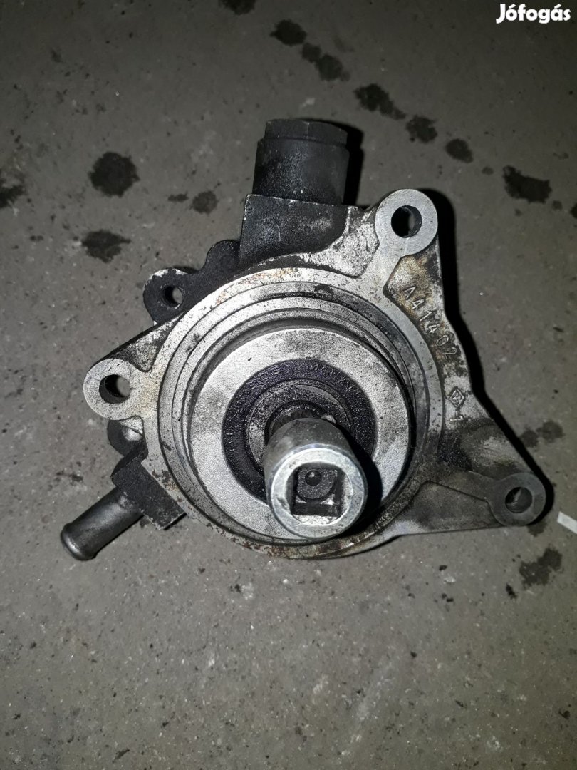 Nissan Navara D40 Vákumpumpa
