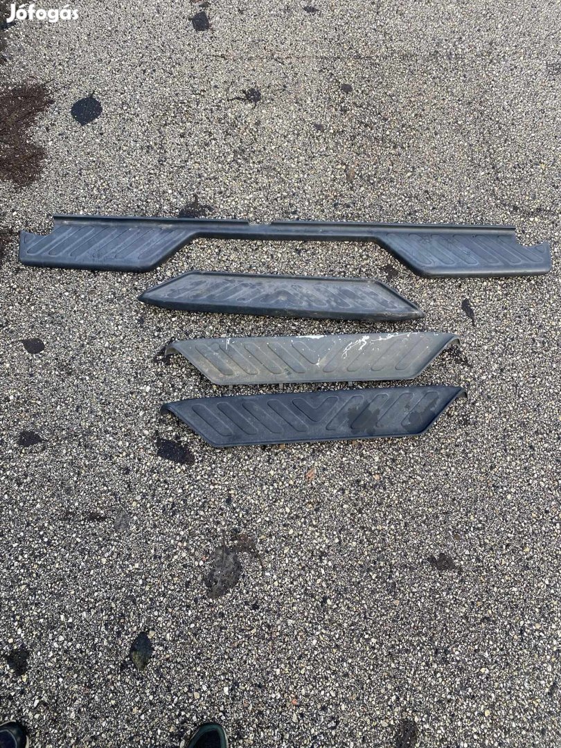 Nissan Navara D40 hátsó lökhárító kiegészítők