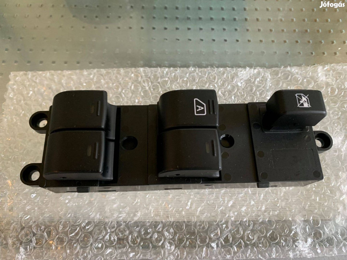 Nissan Navara, Qashqai alkatrészek, új ablakemelő kapcsoló