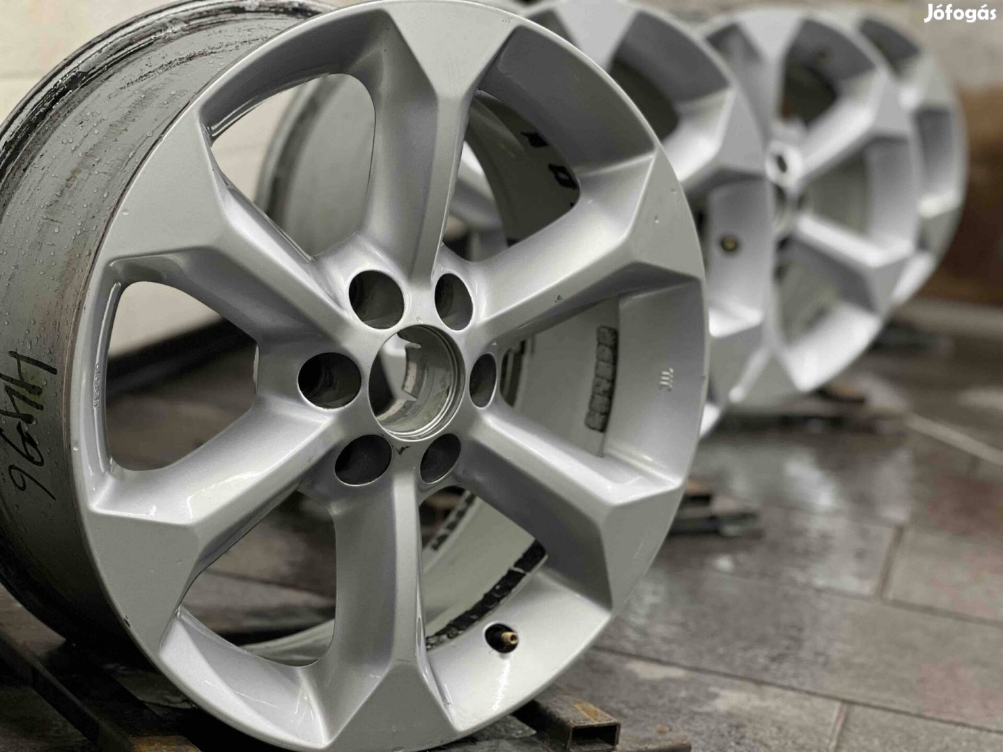 Nissan Navara alufelni 6x114.3 17