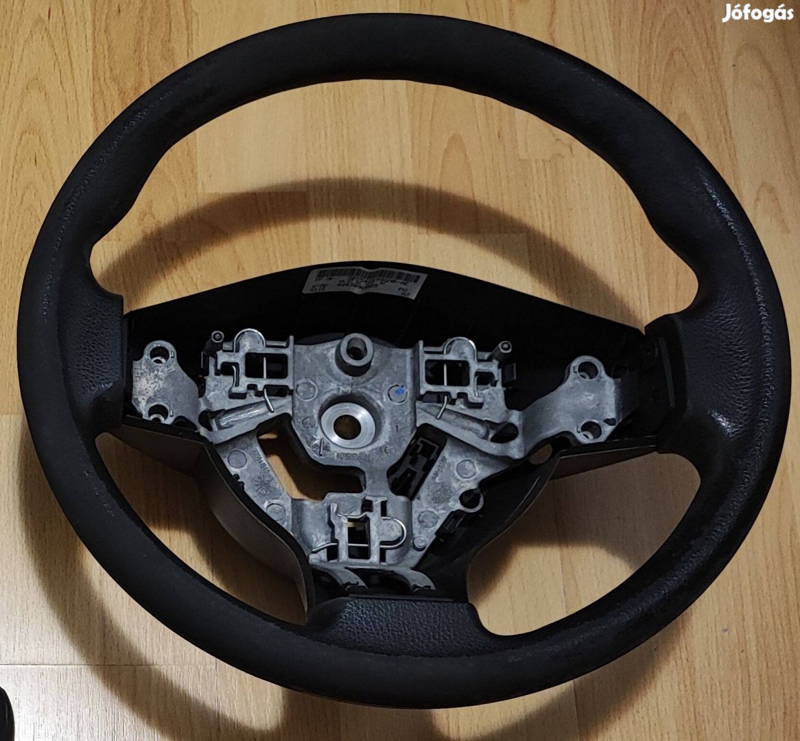Nissan Note (E11) kormány