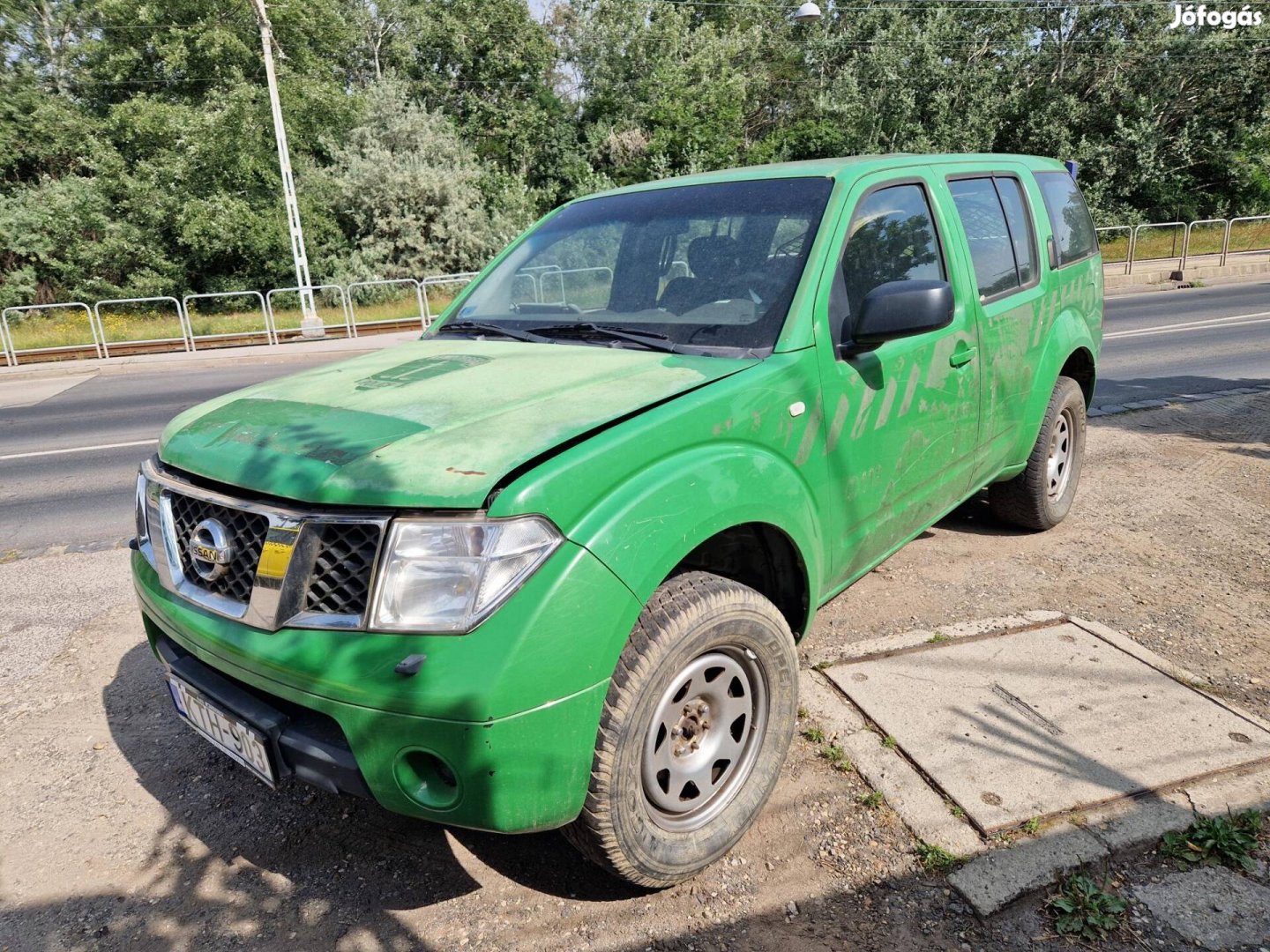 Nissan Pathfinder 2.5 D SE