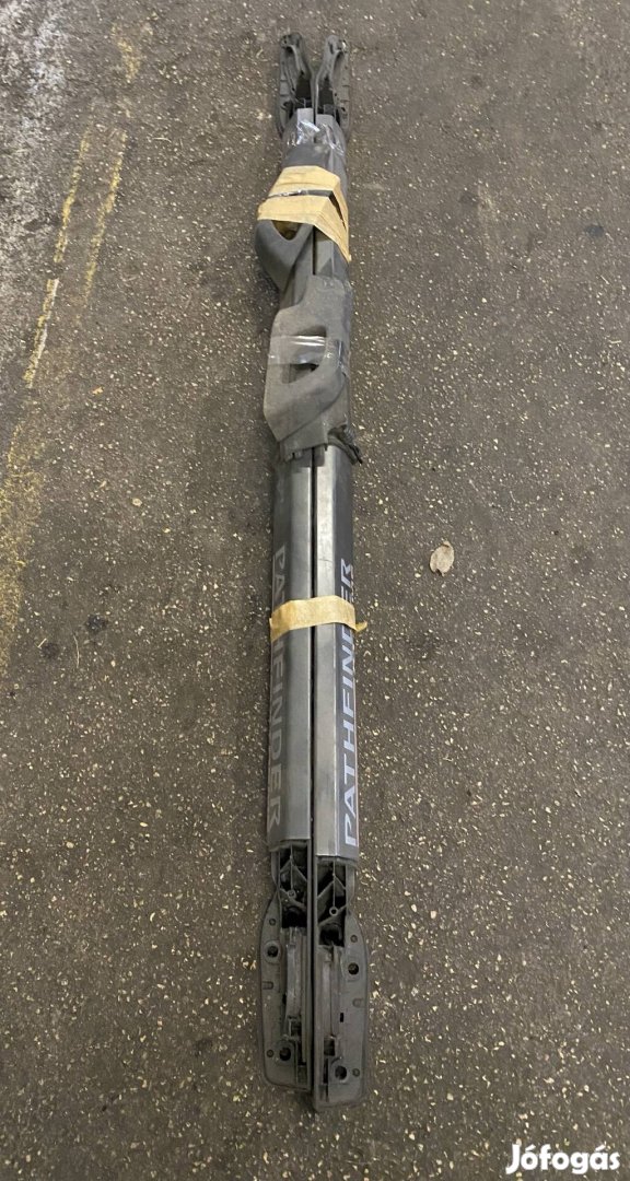 Nissan Pathfinder tetőkorlát