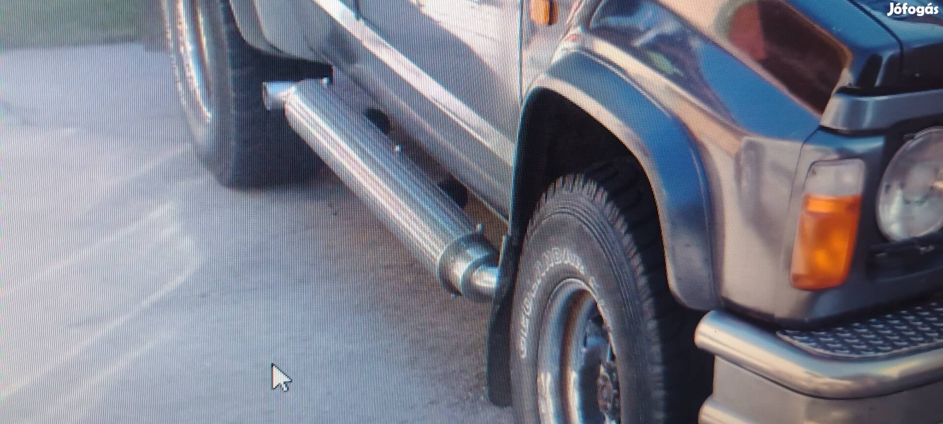 Nissan Patrol Y60 Fellépő, küszöb.