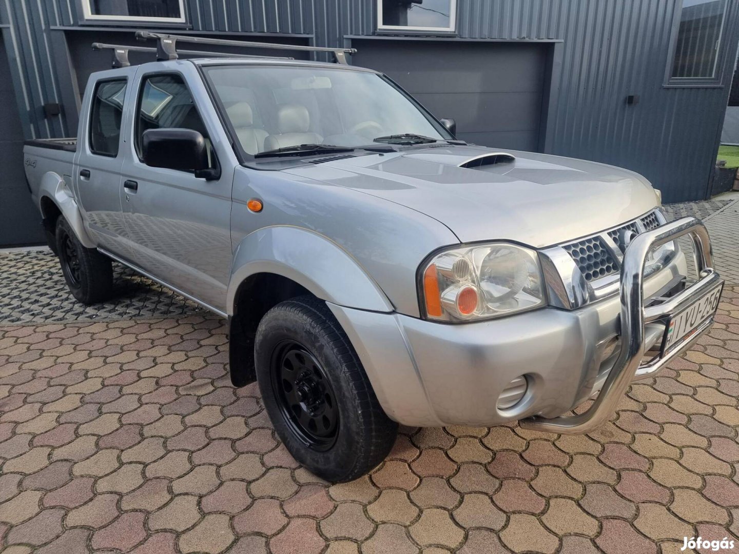 Nissan Pick UP 2.5 2WD Double Navara Megkímélt....