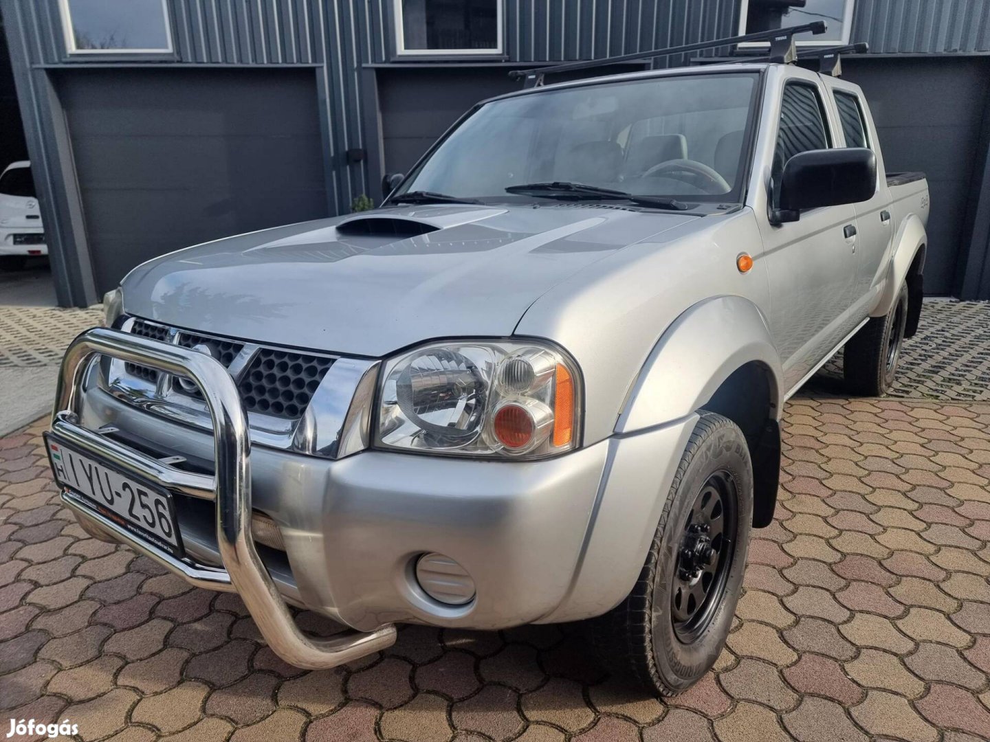 Nissan Pick UP 2.5 2WD Double Navara Megkímélt....