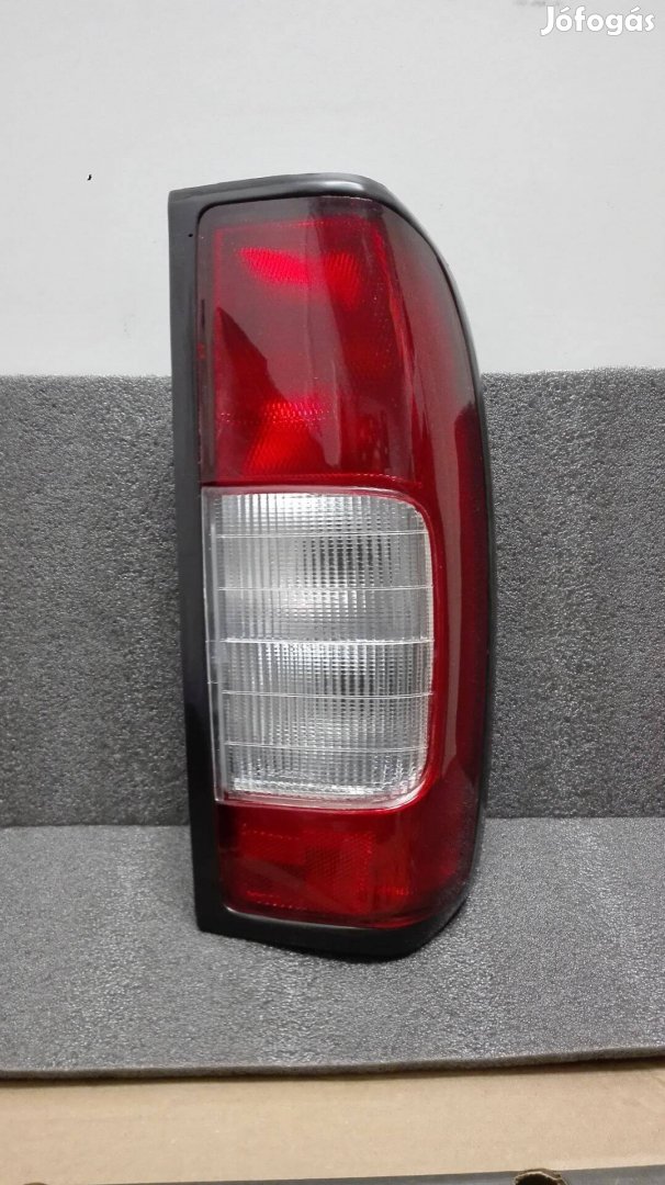 Nissan Pick Up hátsólámpa jobb 1997-2005