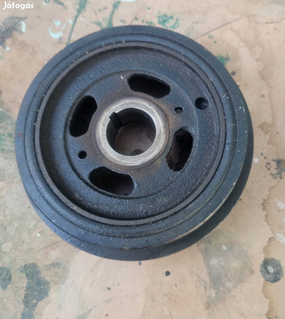 Nissan Primera 3 2.0 benzines fötengely szijtárcsa 8000