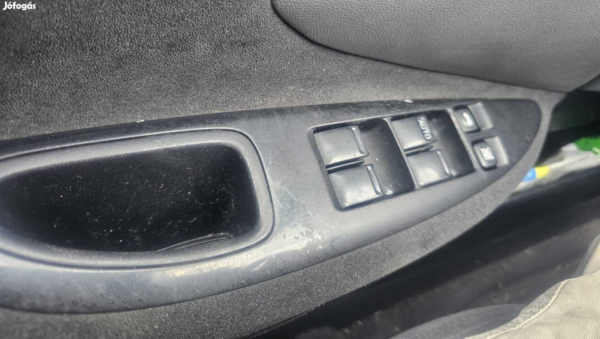 Nissan Primera 3 bal első ablakemelő kapcsoló 8000
