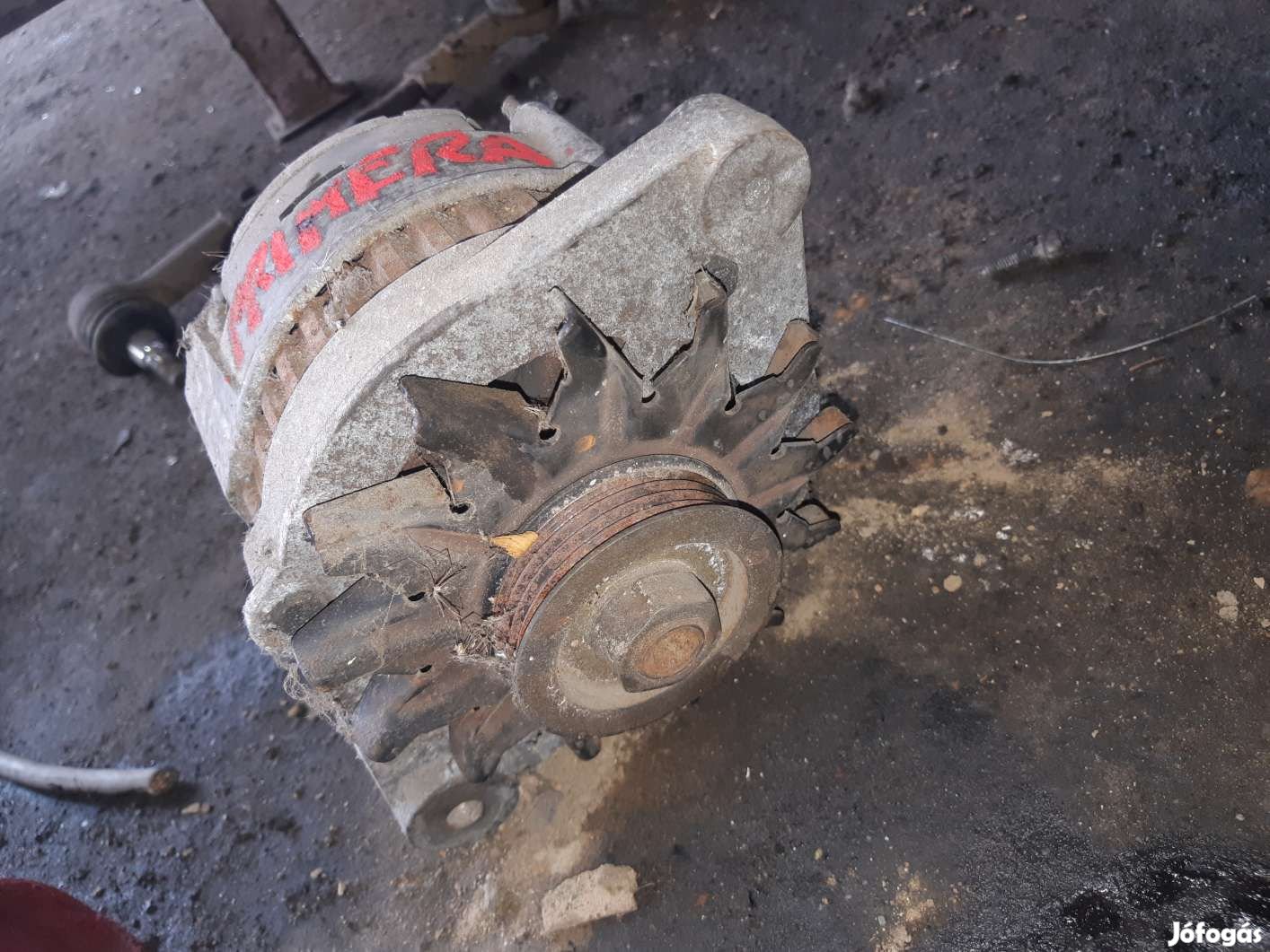 Nissan Primera Generátor