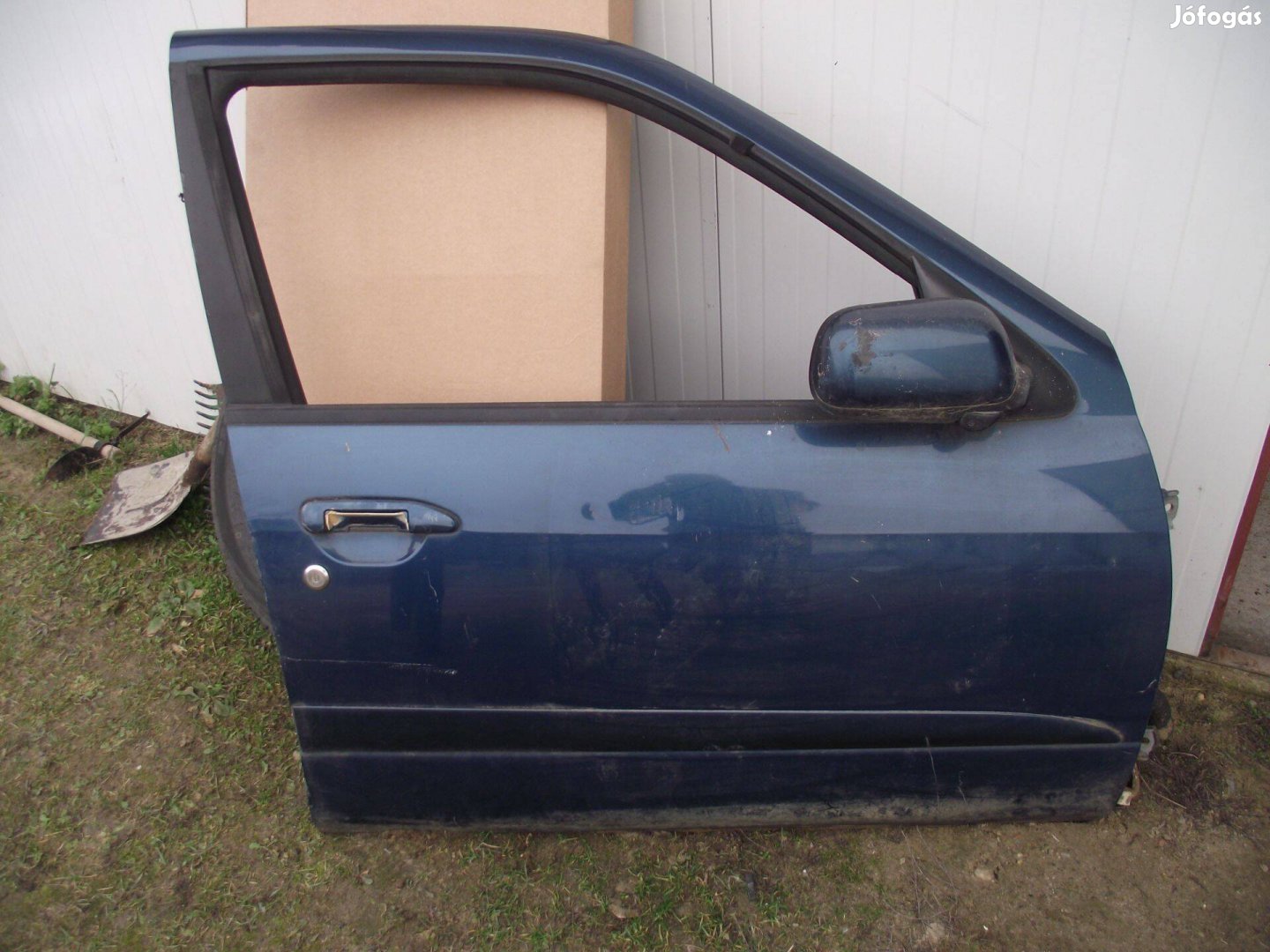 Nissan Primera P11 jobb első ajtó tükörrel 1997-2001