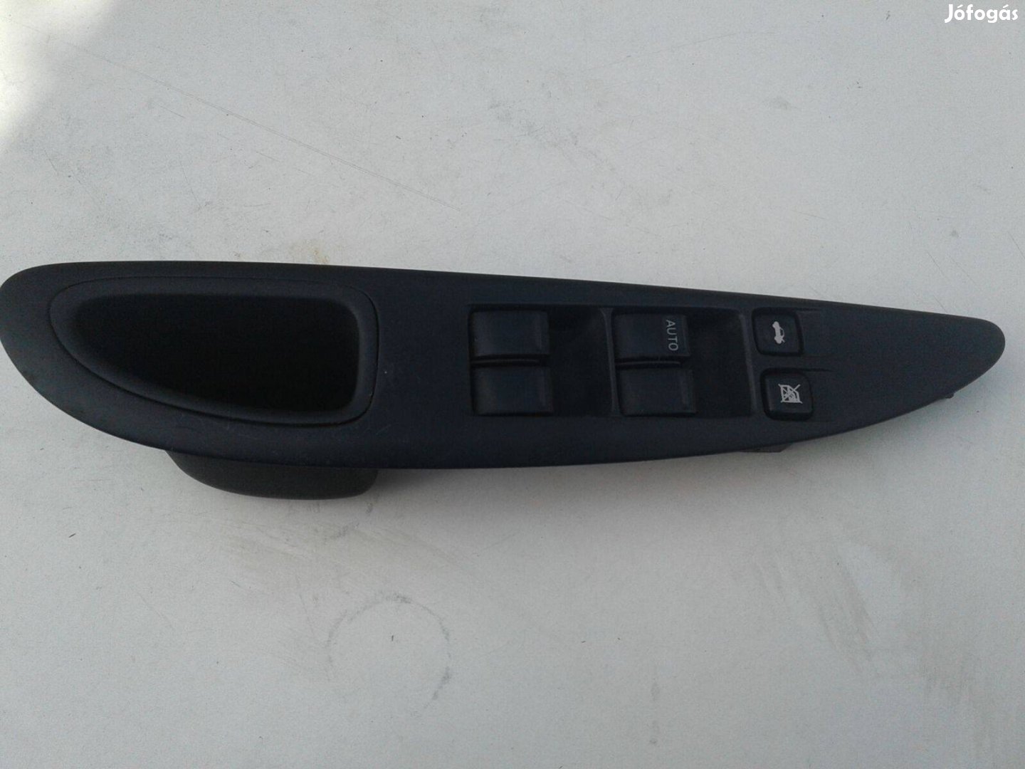 Nissan Primera P12 2.2 DCI 102Kw bal első ablakemelő kapcsoló
