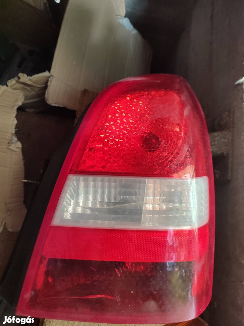 Nissan Primera jobb hátsó lámpa 