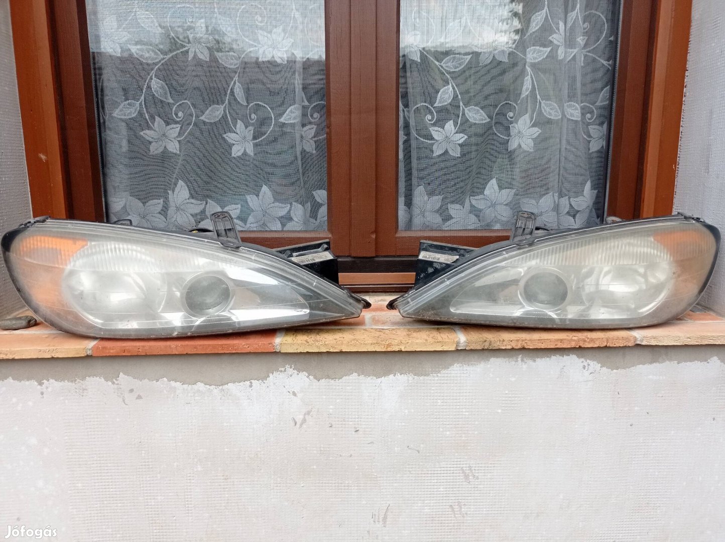 Nissan Primera p11-144 első lámpák xenonos 