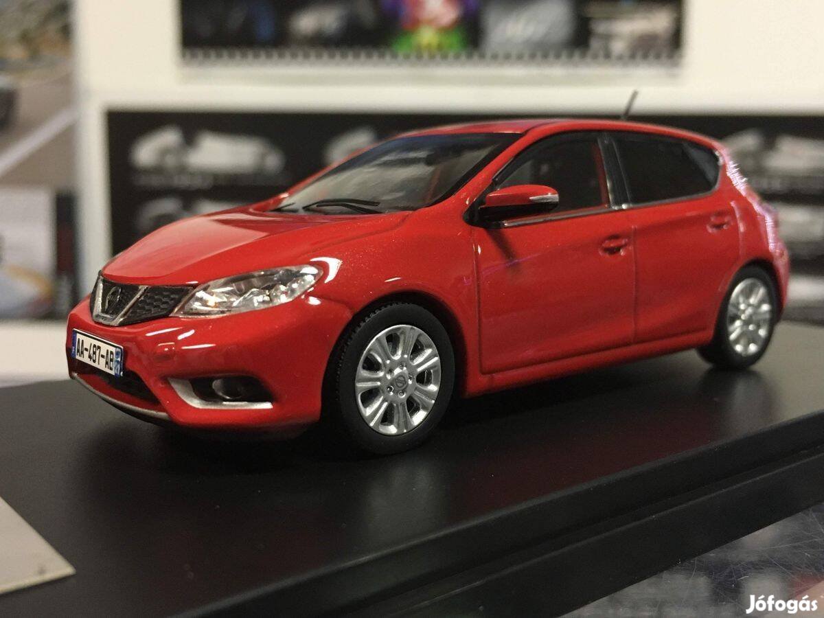 Nissan Pulsar 2015 1:43 1/43 Premium X