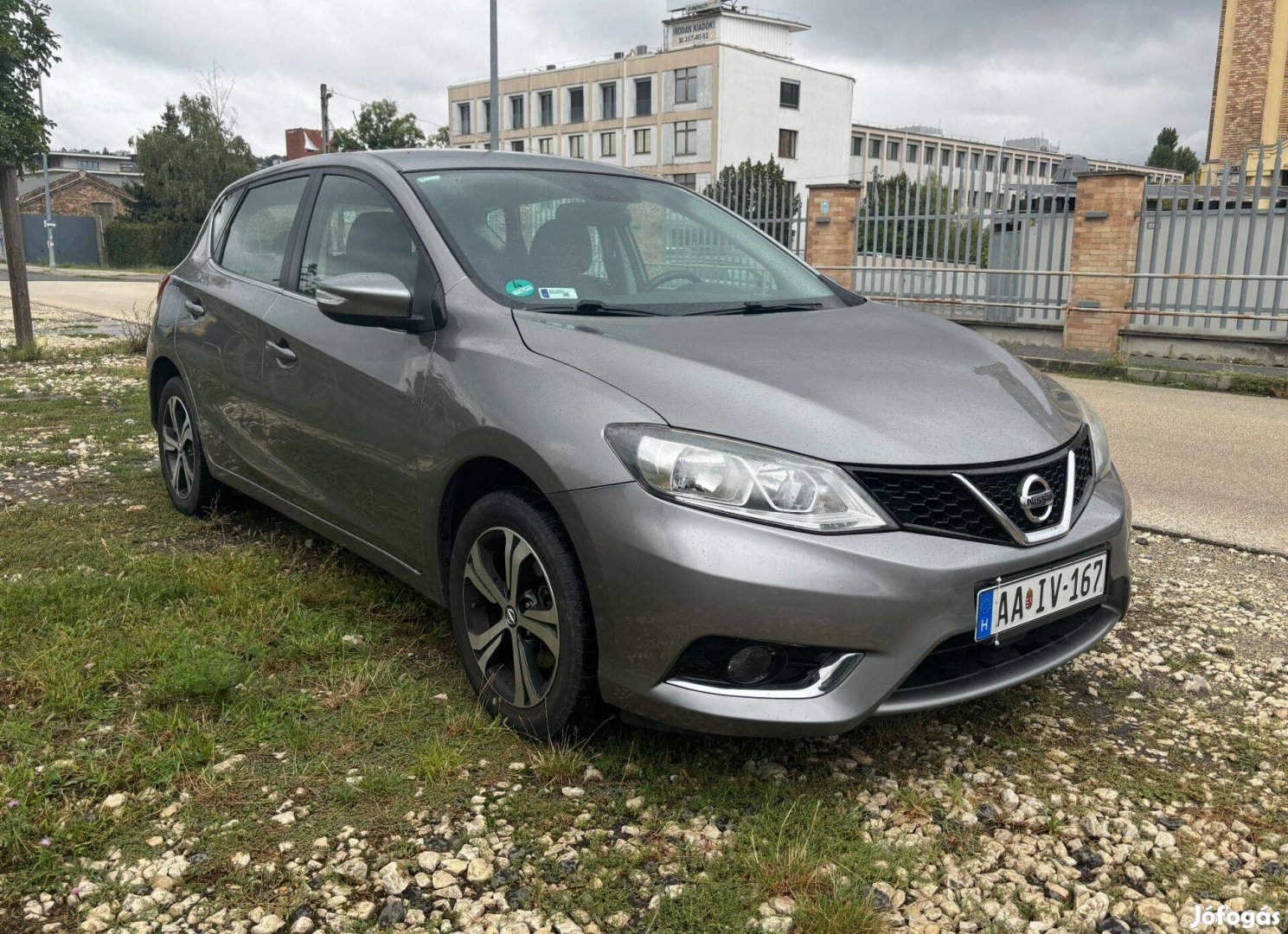 Nissan Pulsar - ajándék téli- és nyárigumi szett - tolatókamera