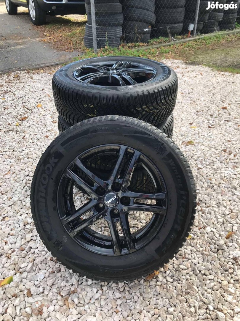 Nissan Qashkai könnyűfém felni Hankook R16 215/65 téli gumival