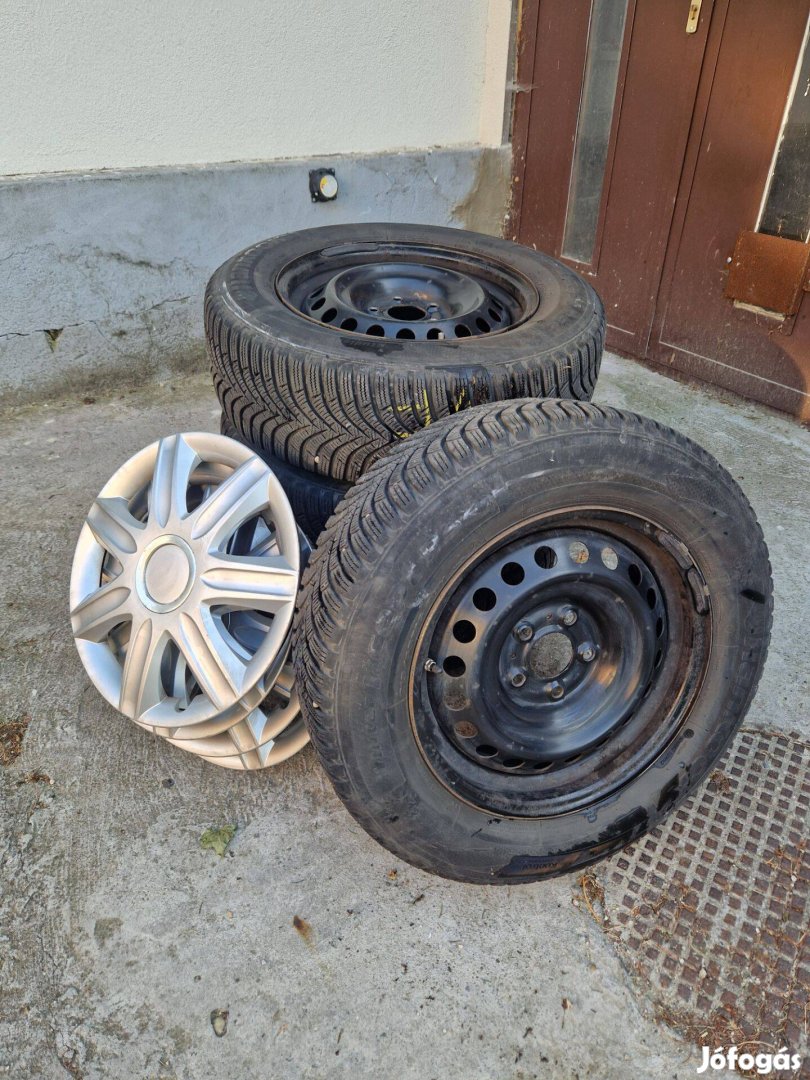 Nissan Qashqai 16 colos acél felni gyáro Tpms szerzorokkal