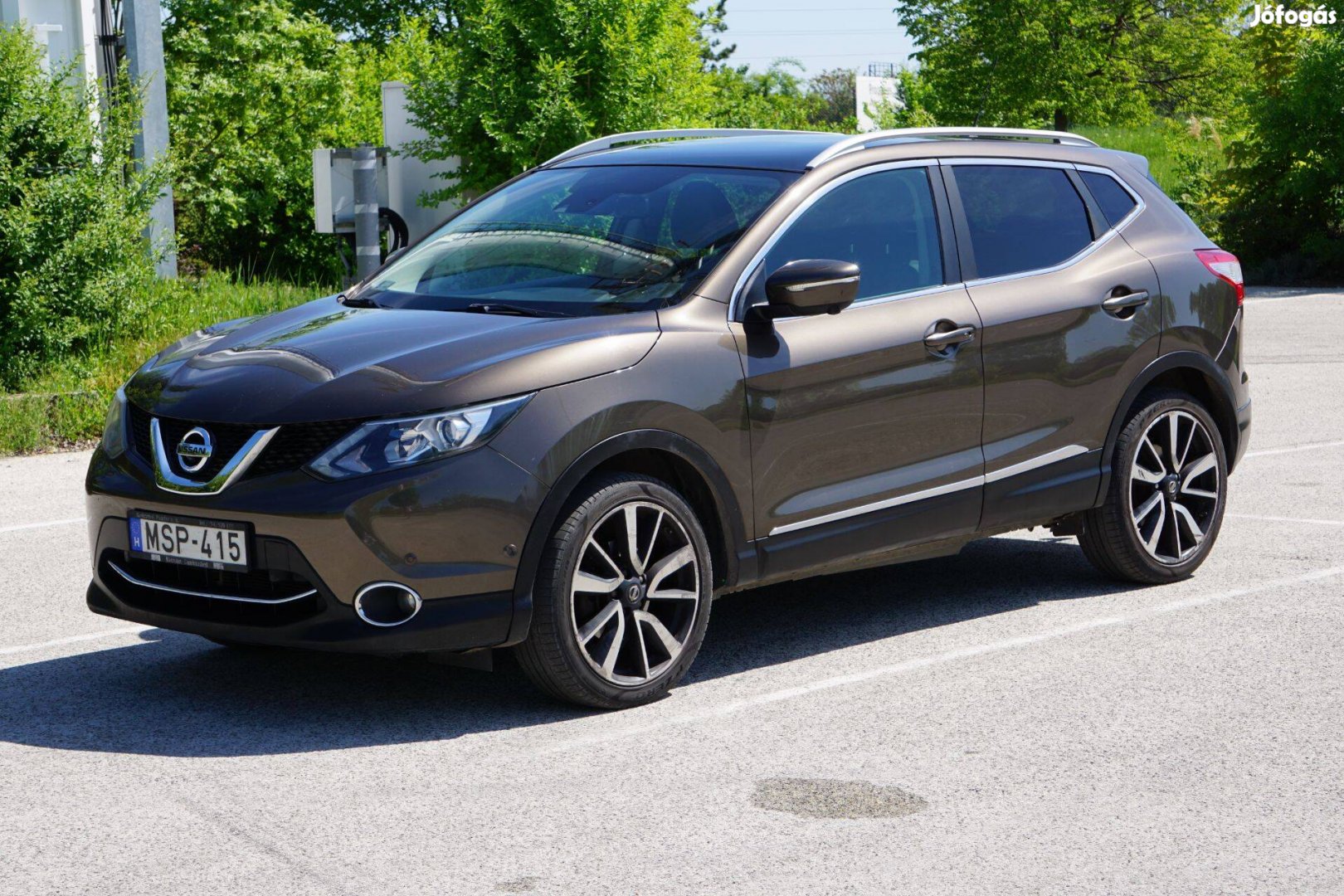 Nissan Qashqai 1.2 DIG-T Tekna (135ezer km!+Téli g.+Vonóh.+Napfény t.)