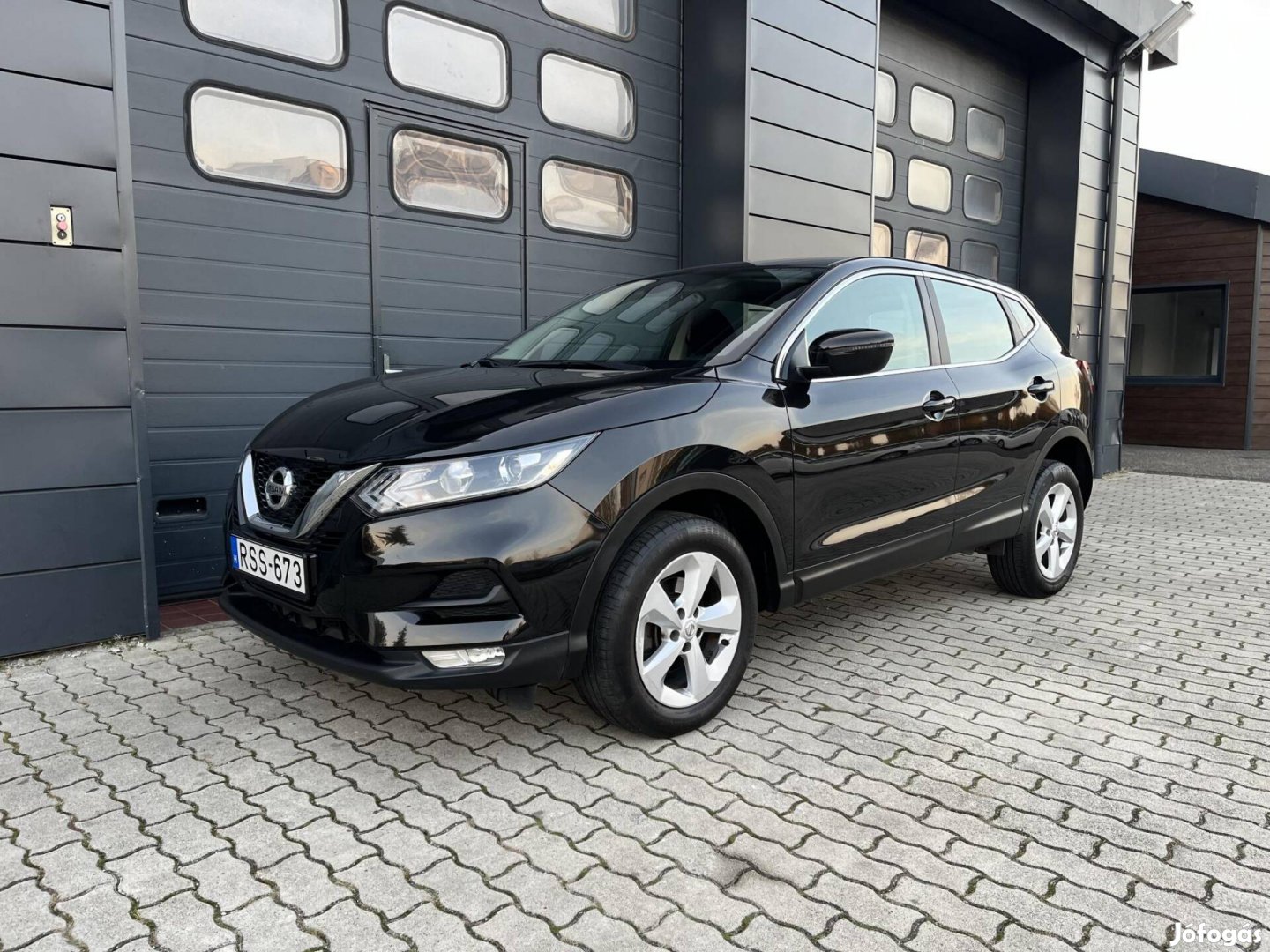 Nissan Qashqai 1.5 dCi Acenta Szervizkönyv / 79...