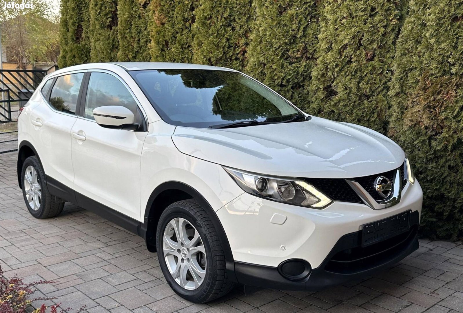 Nissan Qashqai 1.5 dCi N-Connecta EURO6 Ülésfűt...