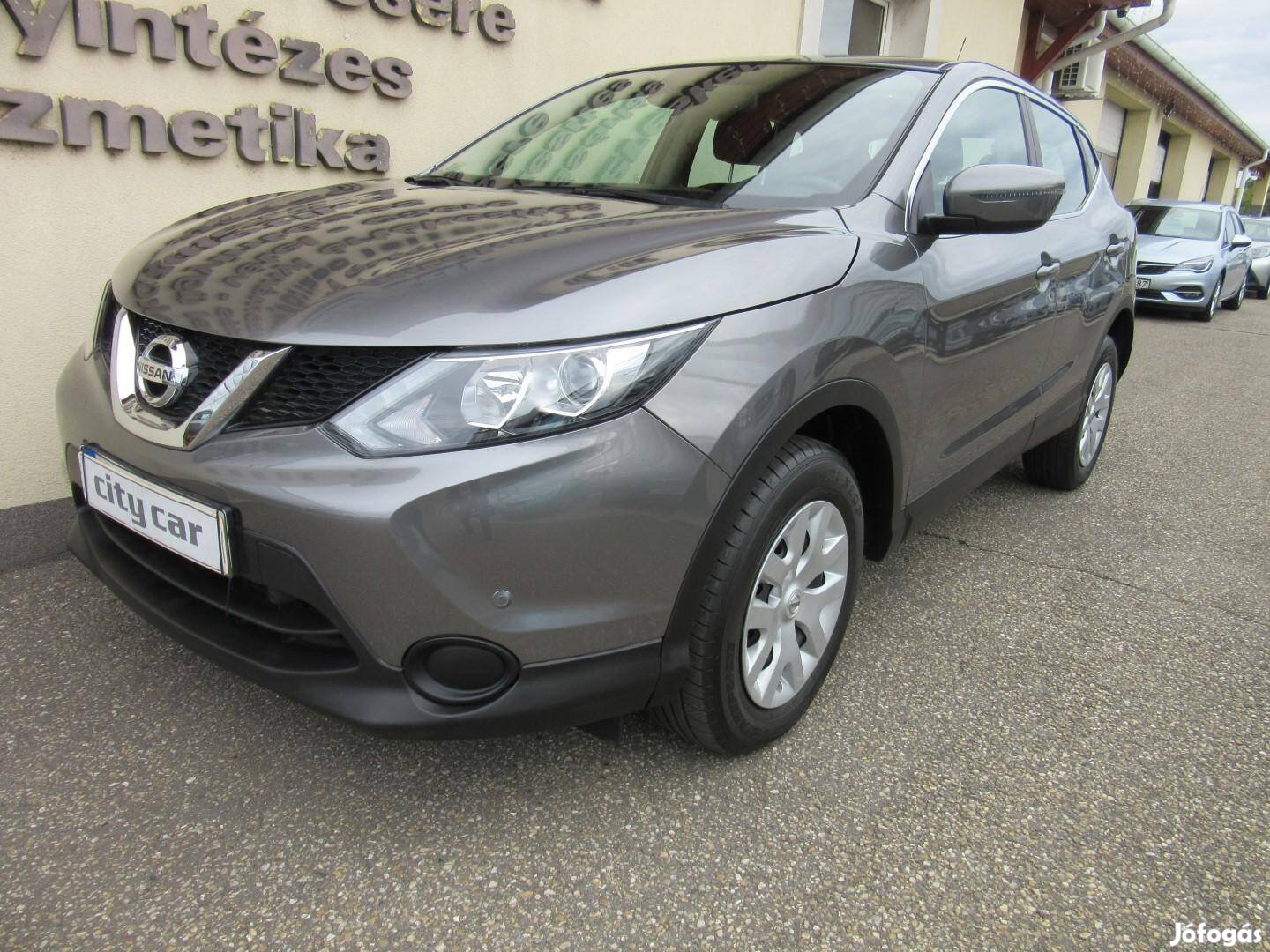 Nissan Qashqai 1.6 DIG-T Visia Első Tulajdonost...