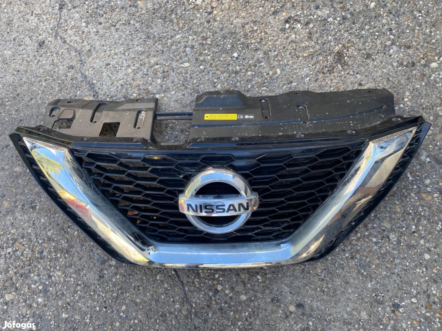 Nissan Qashqai 2018 díszrács