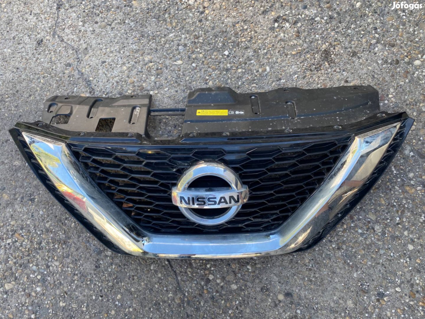 Nissan Qashqai 2018 díszrács