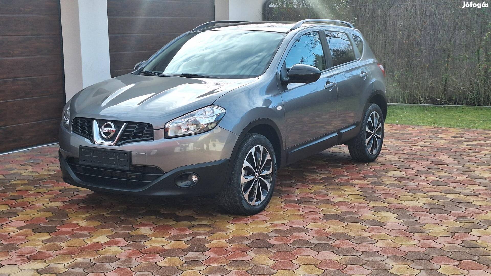 Nissan Qashqai 2.0 Tekna 4WD CVT Vezetett szerv...