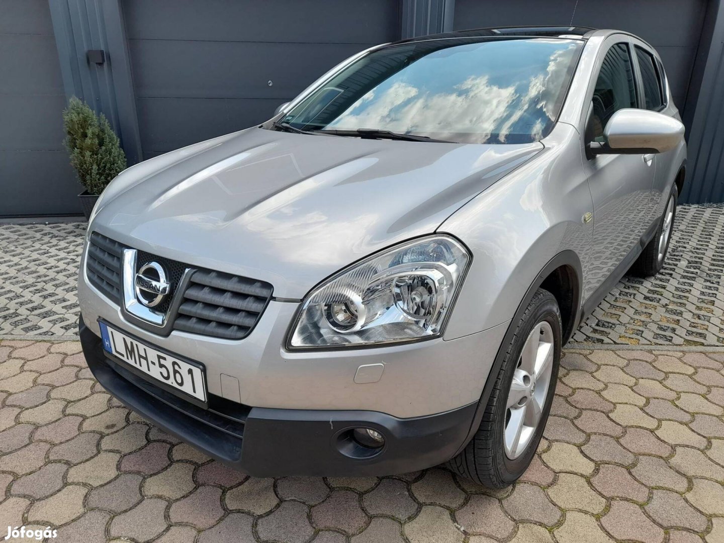 Nissan Qashqai 2.0 dCi Tekna 4WD Magyarországi....