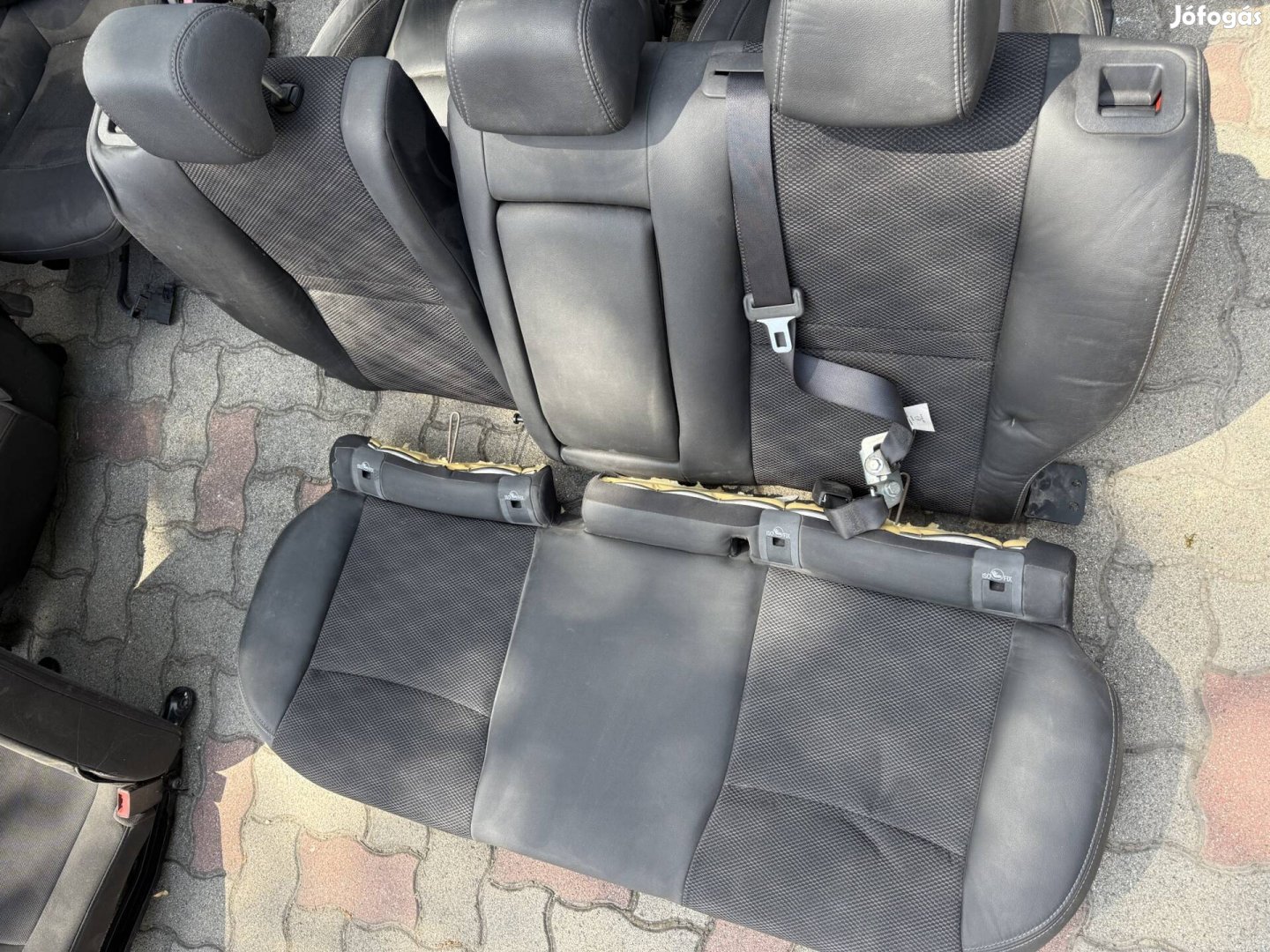 Nissan Qashqai 2. hátsó ülés szett 