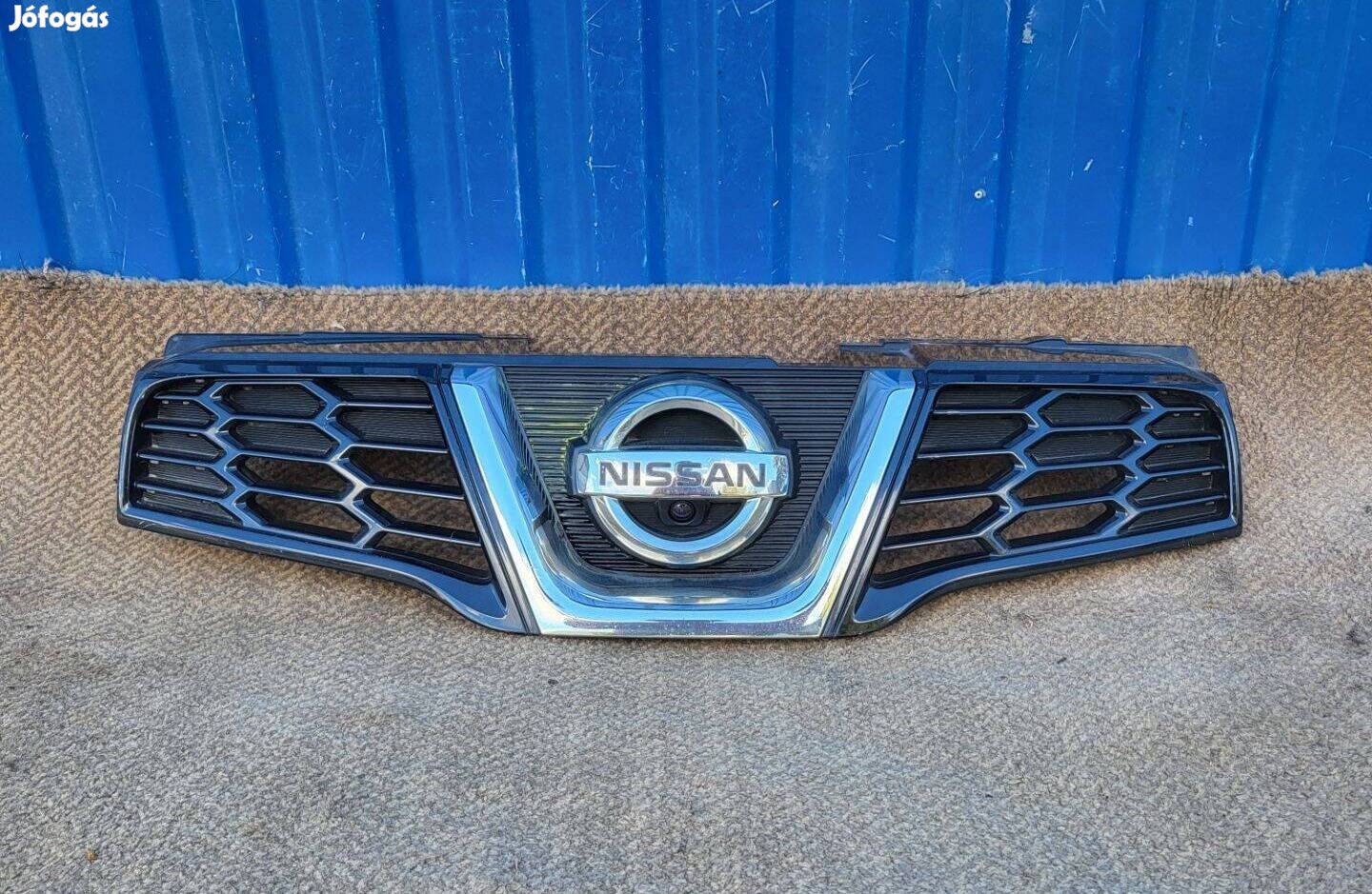 Nissan Qashqai J10 2010- gyári 62310BR10A kamerás hűtőrács