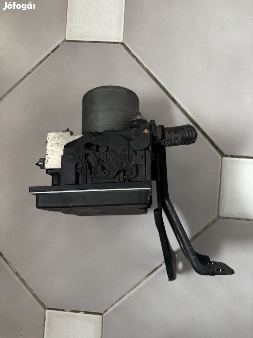 Nissan Qashqai J10 ABS kocka 47660BR00A