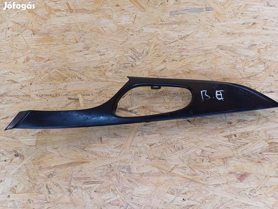 Nissan Qashqai J11 2016-2020 Bal Első Ajtó Belső Díszléc