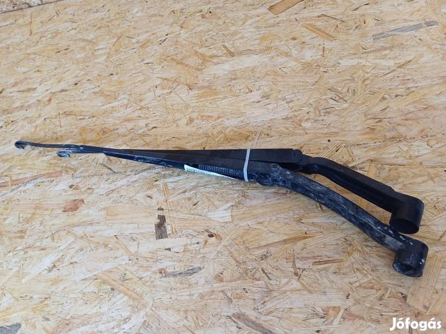 Nissan Qashqai J11 2016-2020 Első Ablaktörlő Kar Pár