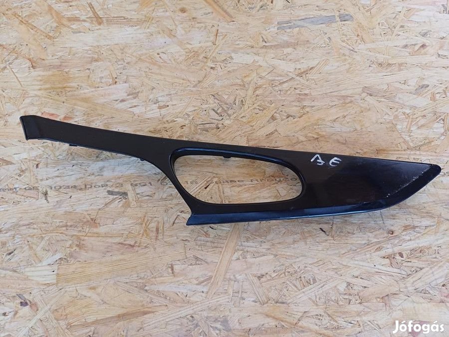 Nissan Qashqai J11 2016-2020 Jobb Első Ajtó Belső Díszléc